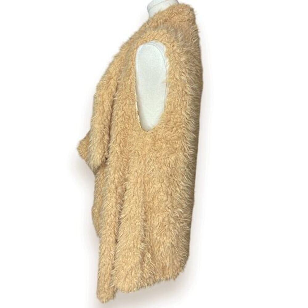 Shaggy Faux Fur Vest Camel Tan Indie Sleaze Boho Rocker Vibe Size OS - Picture 4 of 6